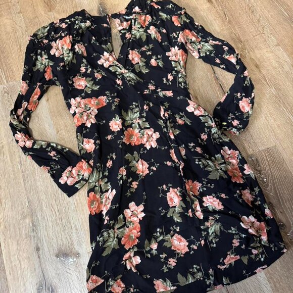 Reformation Elodie Floral Wrap Dress Size 8 - Picture 3 of 6